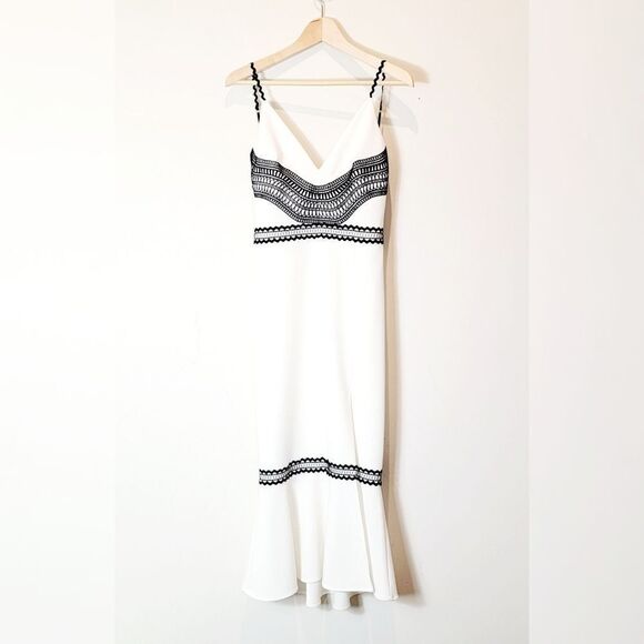 StyleStalker White Crochet Lace Midi Dress Size Small - Picture 5 of 11